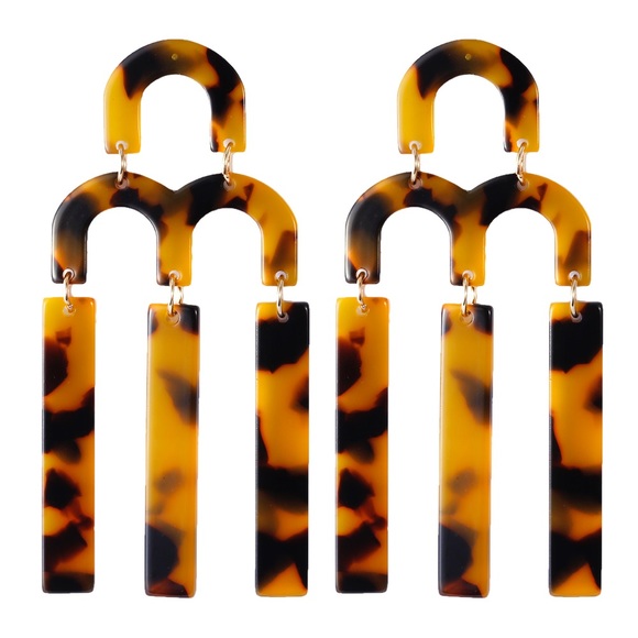 ‘Diane’ Exaggerated statement earrings - Picture 2 of 6